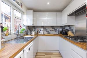 Kitchen- click for photo gallery